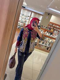 Amira